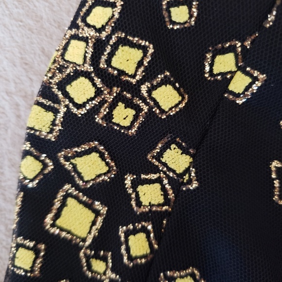 Size Small Black Sparkly Tube Top - Picture 7 of 8